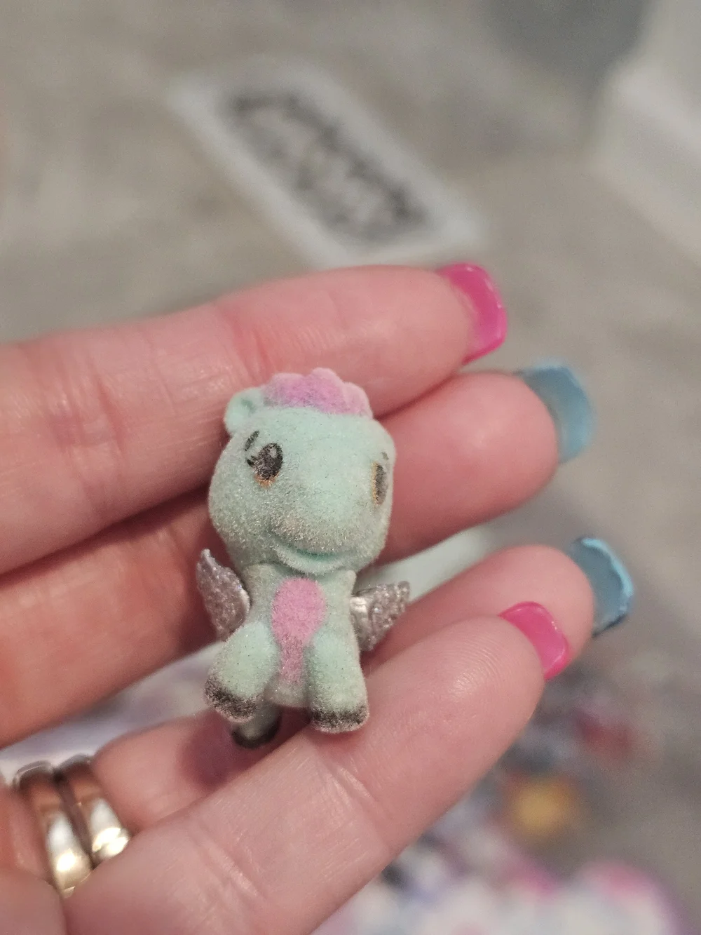 LIMITED EDITION Teal Pink Ponette Season 1 Cloud Cove FLOCKED Hatchimals